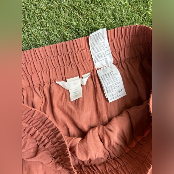 H&M maxi skirt - Picture 3 of 3